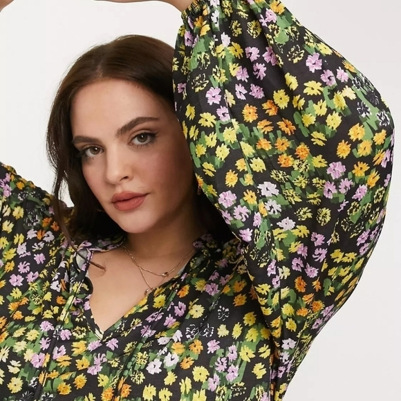 ASOS DESIGN Curve black based floral Mini Swing Dress 16 - Picture 3 of 9